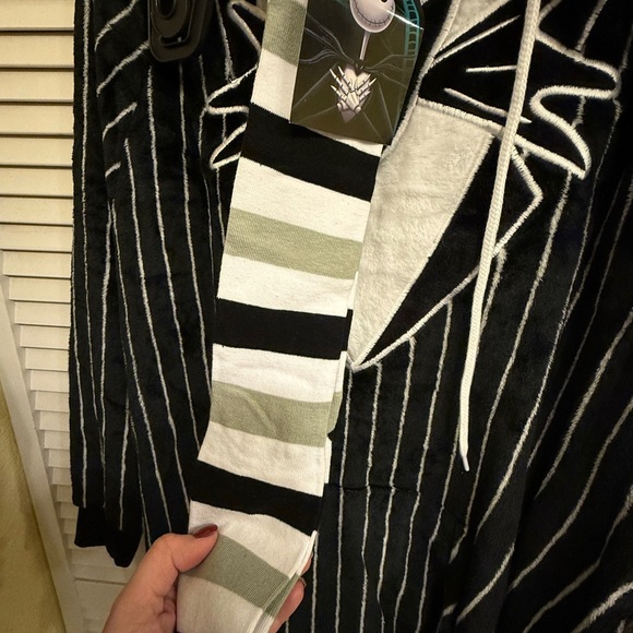 Disney Jack Skellington Nightmare before Christmas Pajama Set Socks NEW Sz 8/10 - Picture 5 of 14